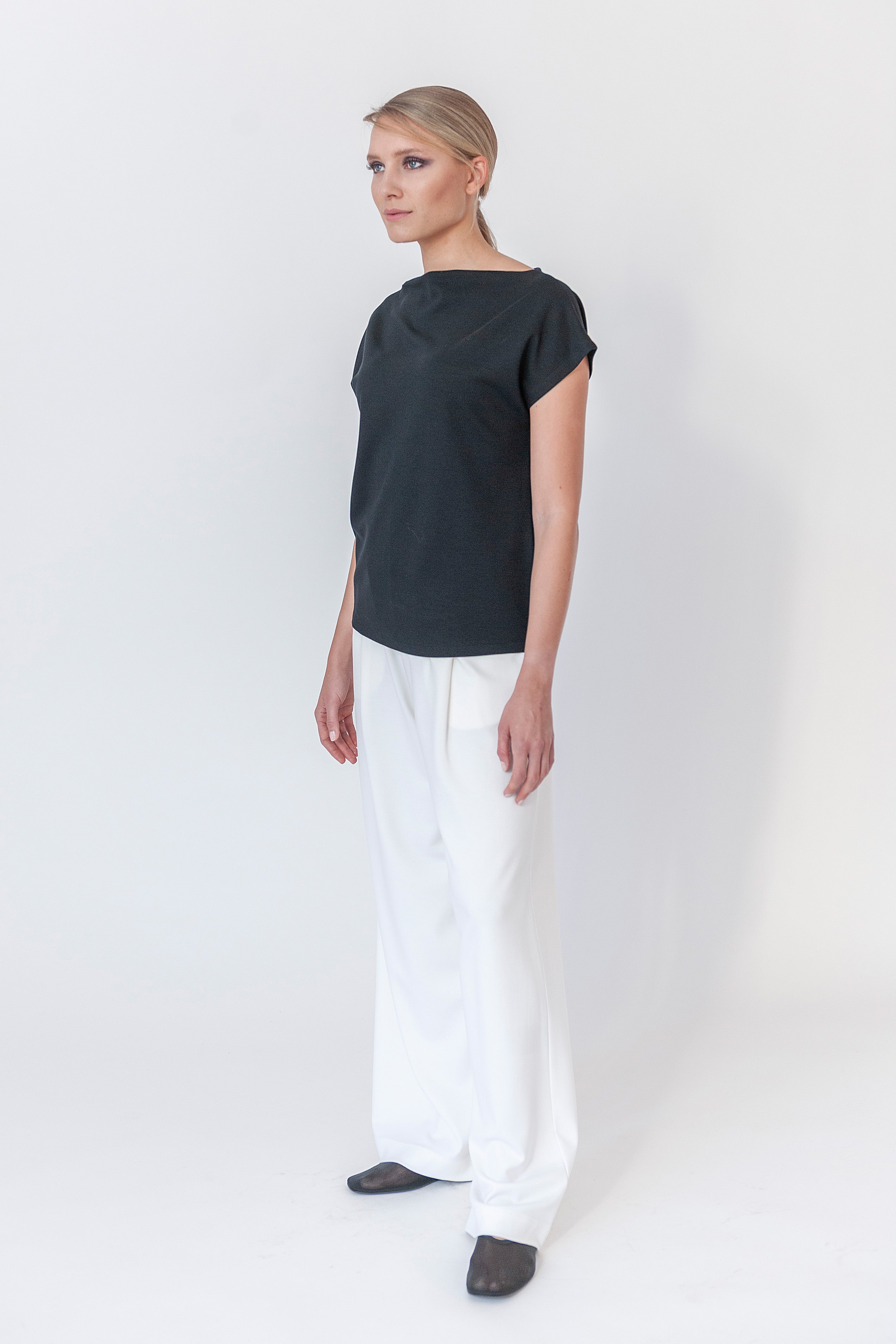 Shirt draped shoulder Code 132 BLACK