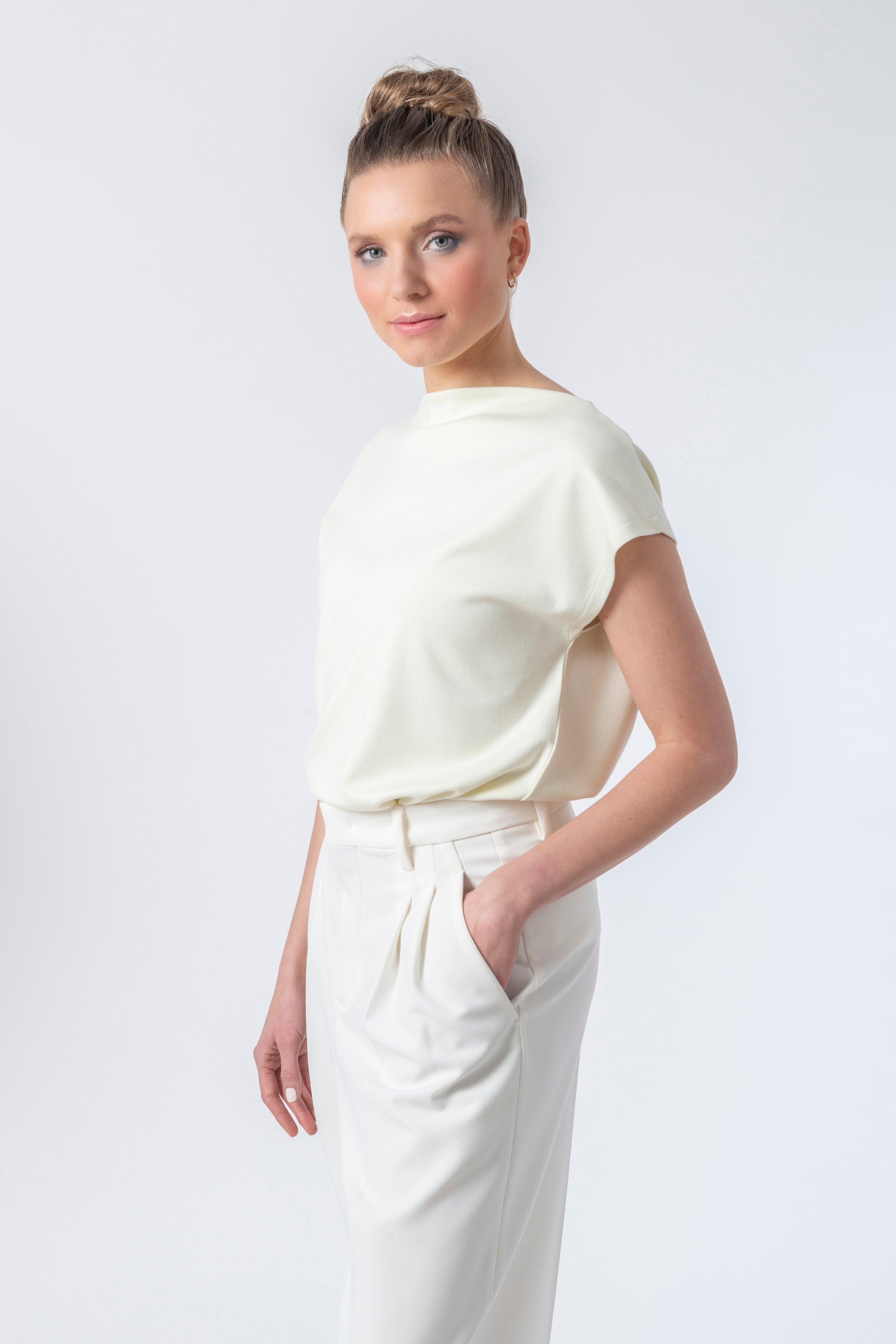 Shirt draped Shoulder Code 132a Lime Fog