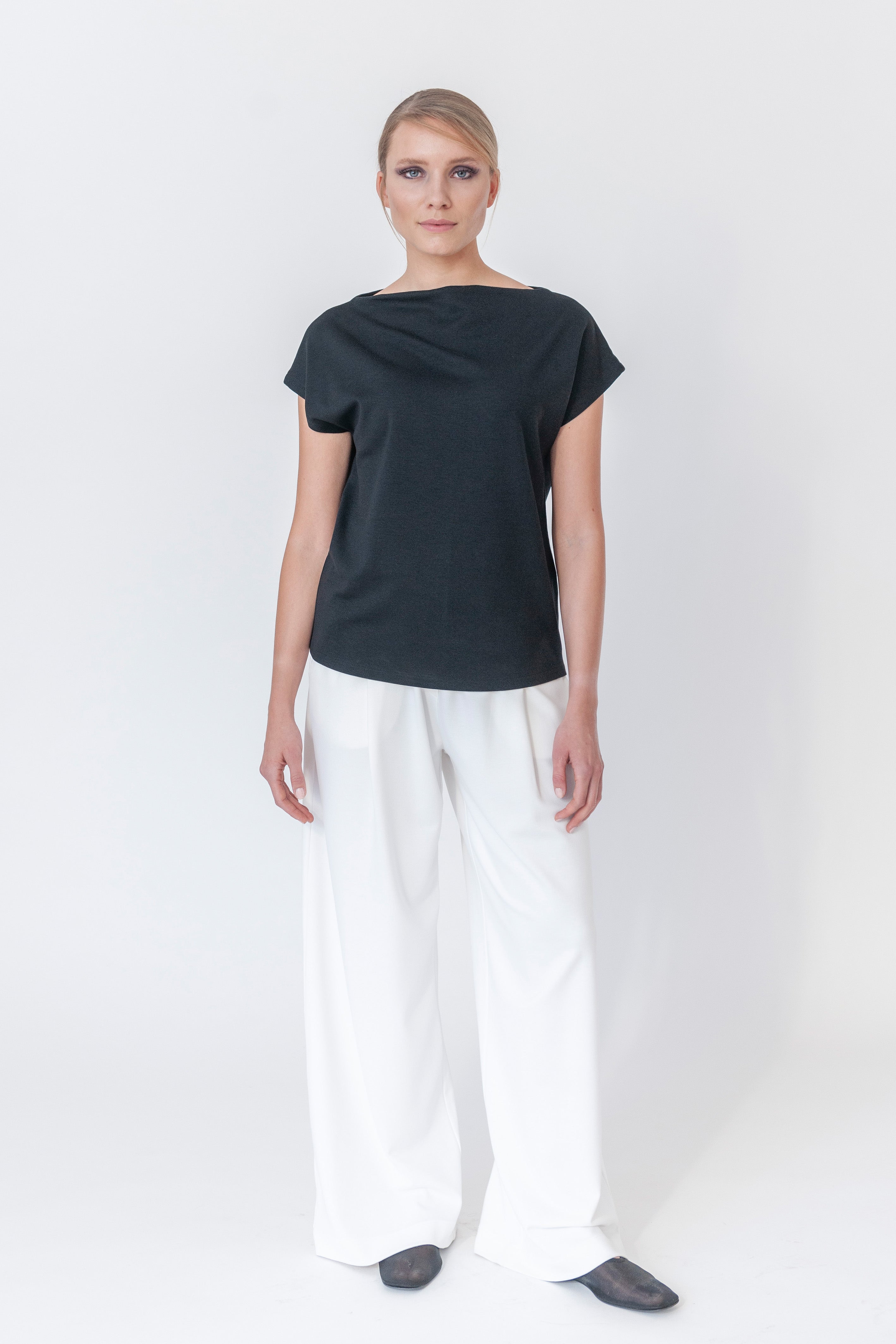 Shirt draped shoulder Code 132 BLACK
