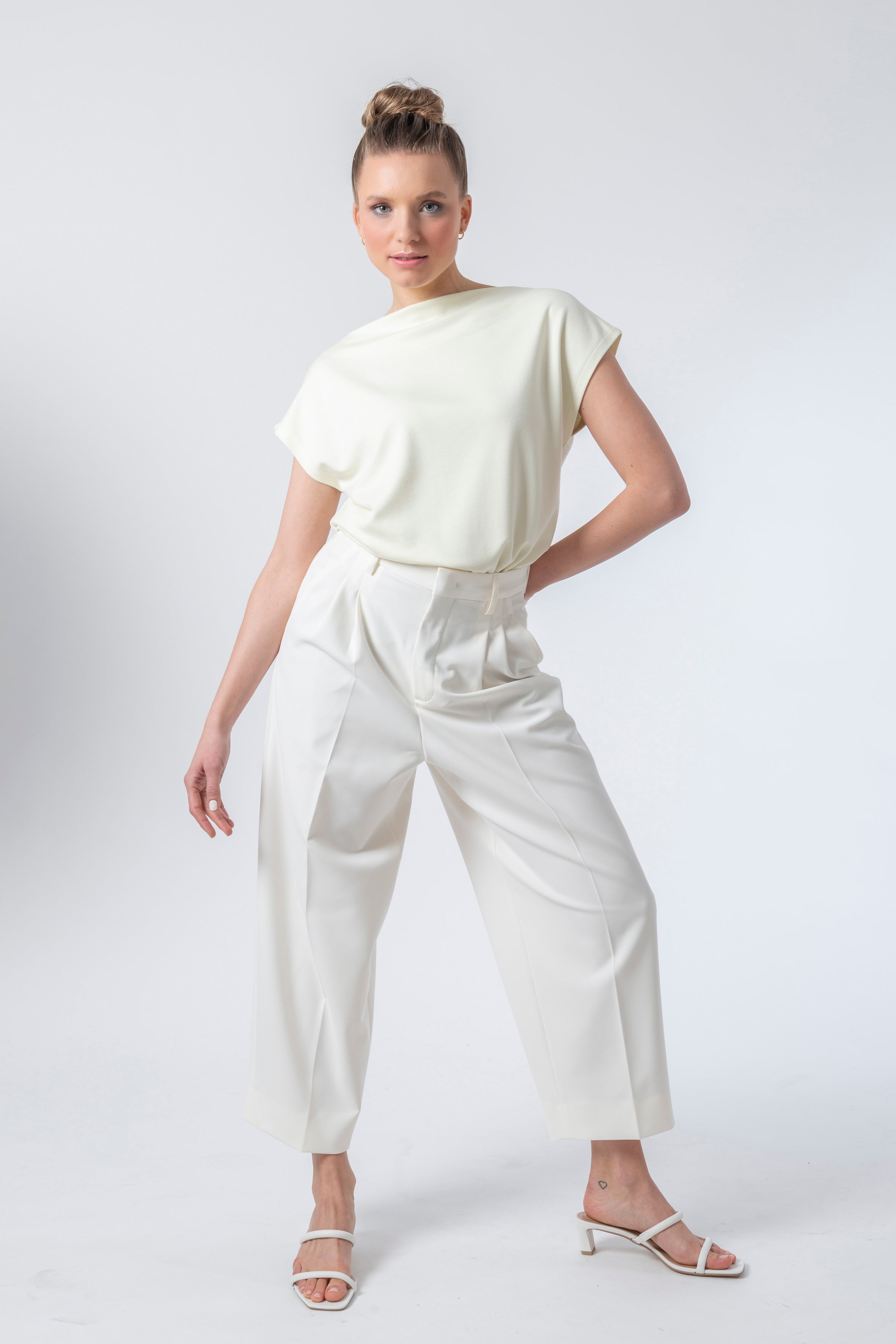 Shirt draped Shoulder Code 132a Lime Fog