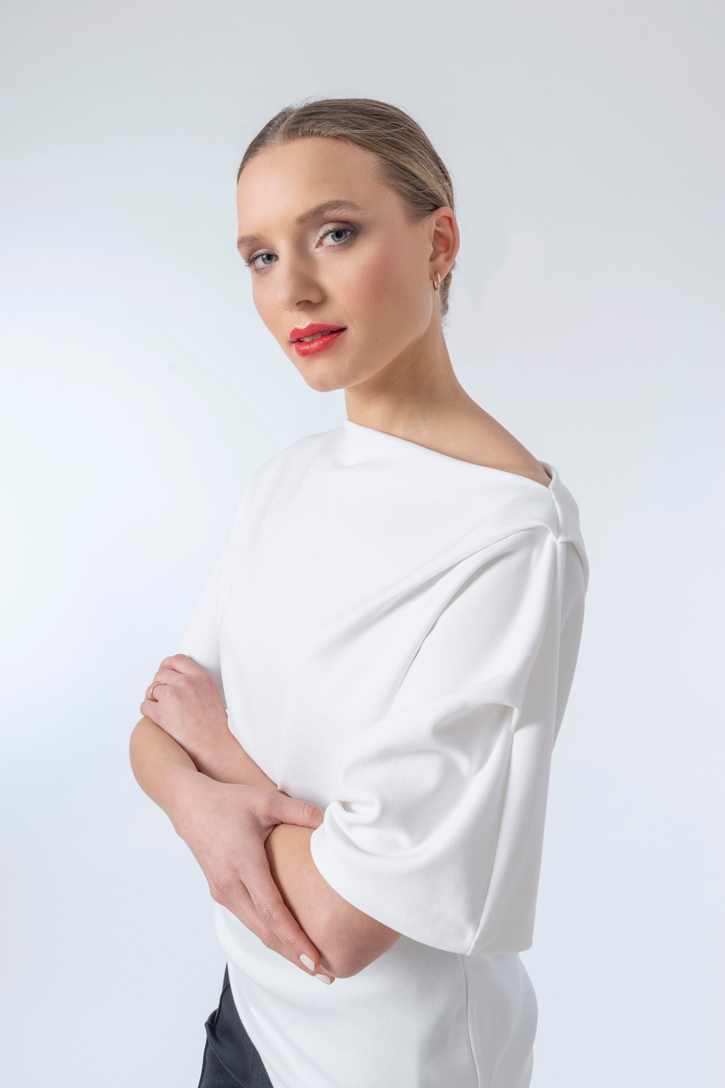 Asymetric Carmen Shirt Code 160 Off White