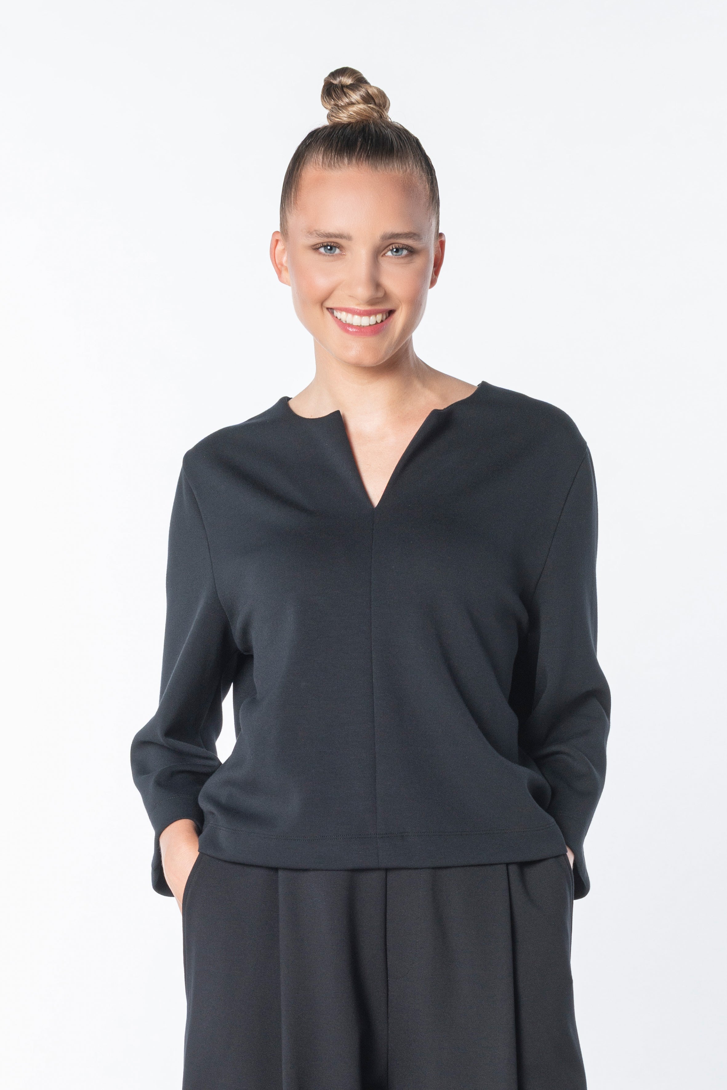 Boxy Sweat  Black Code 134