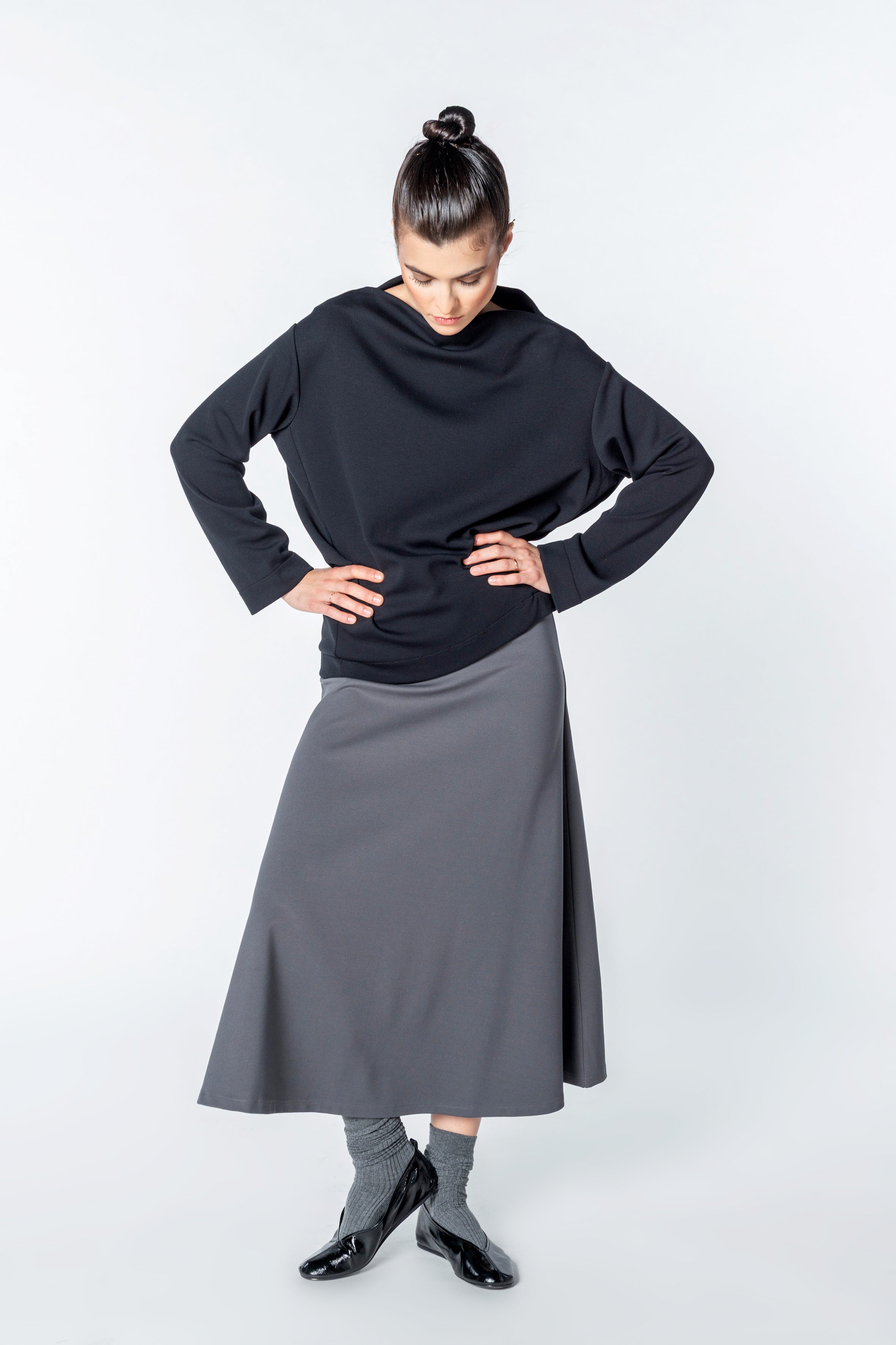 Sweat draped Code 142 black