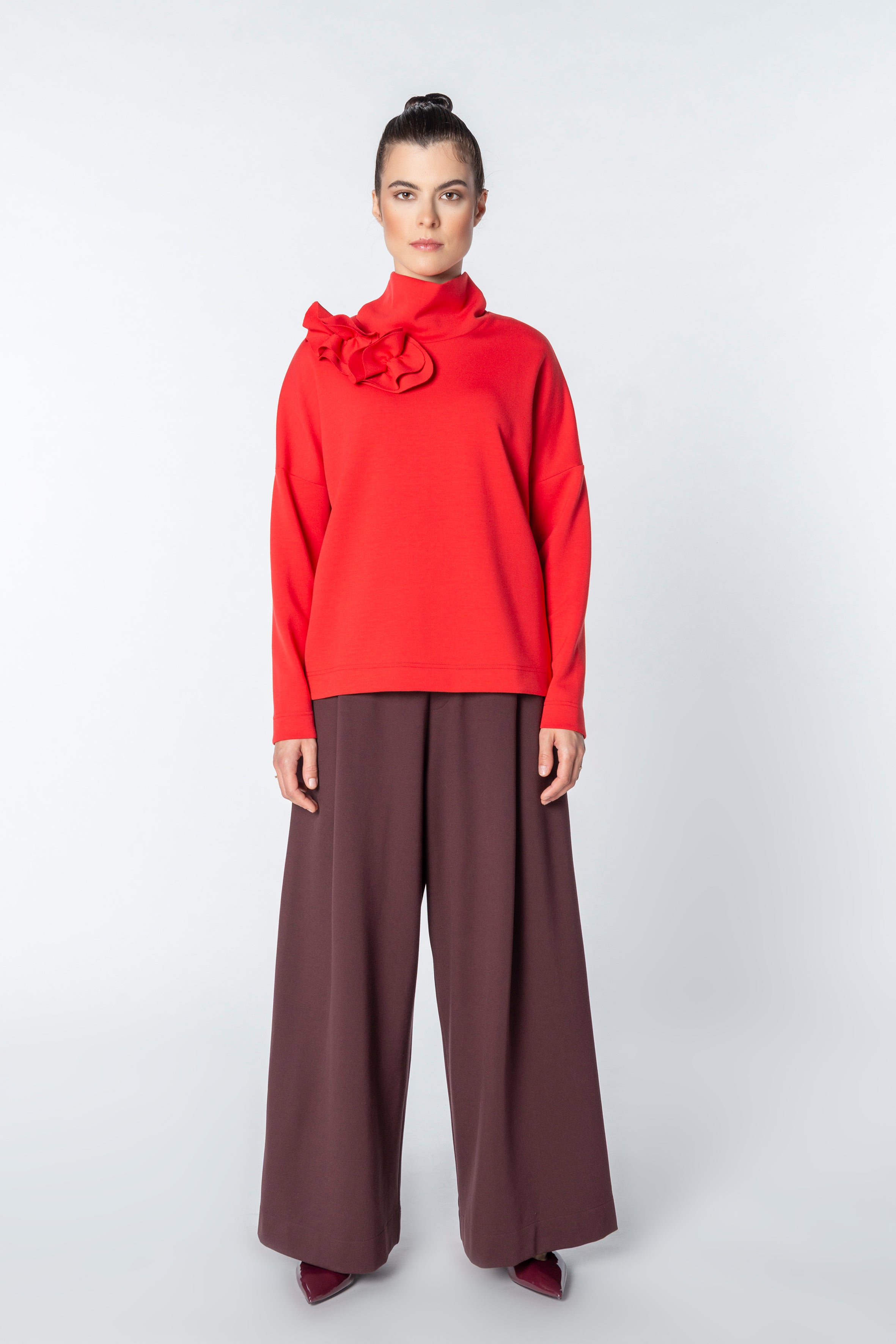 Turn Up flower Sweat  Code 143 True Red